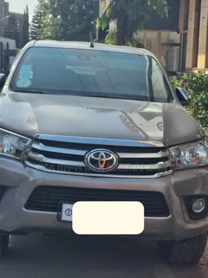 Toyota Hilux 2020 Pearl