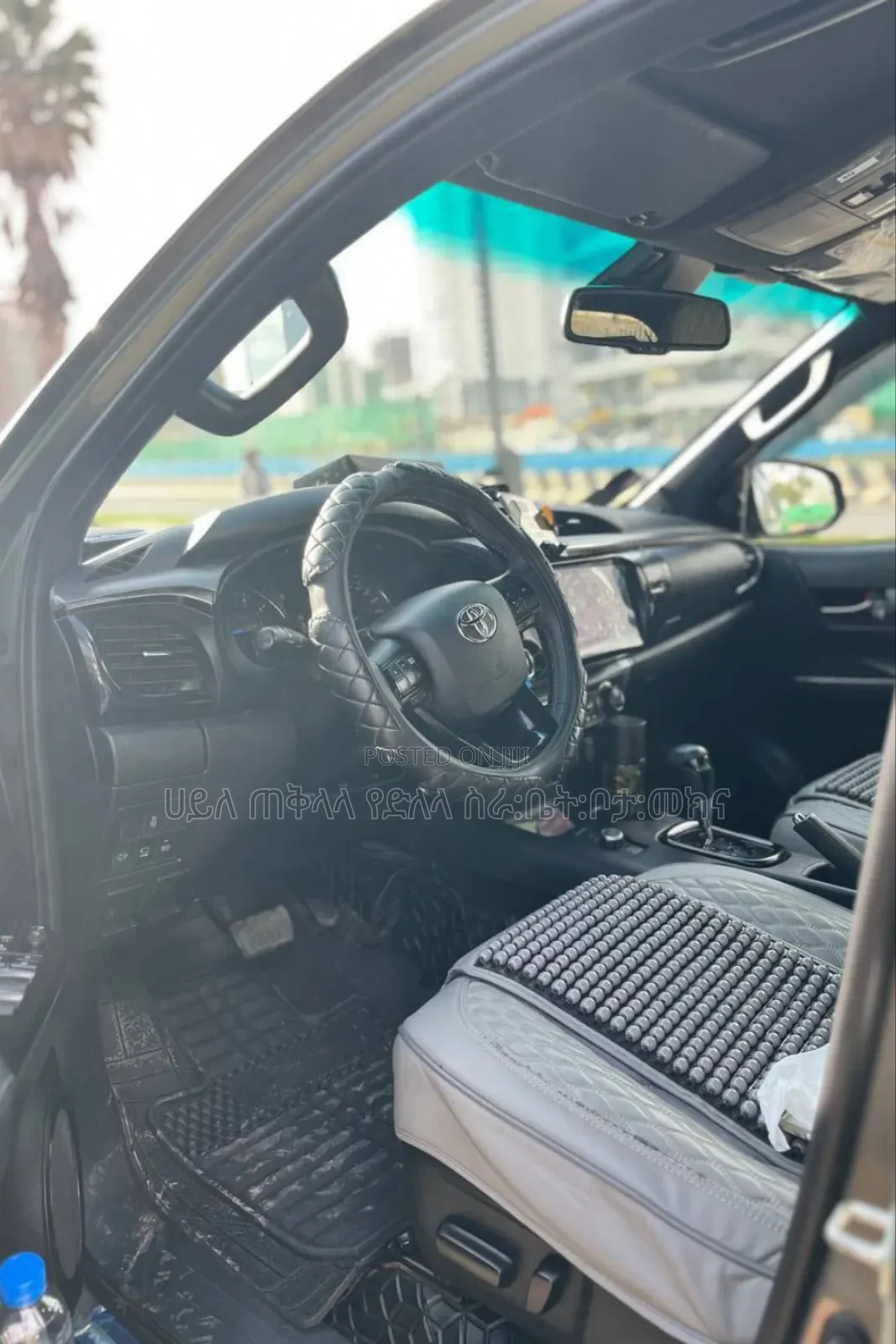 Toyota Hilux 2025 Green