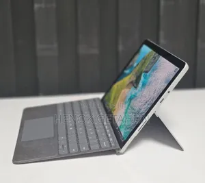 New Laptop Microsoft Surface Book 2 8GB Intel Core I5 SSD 128GB