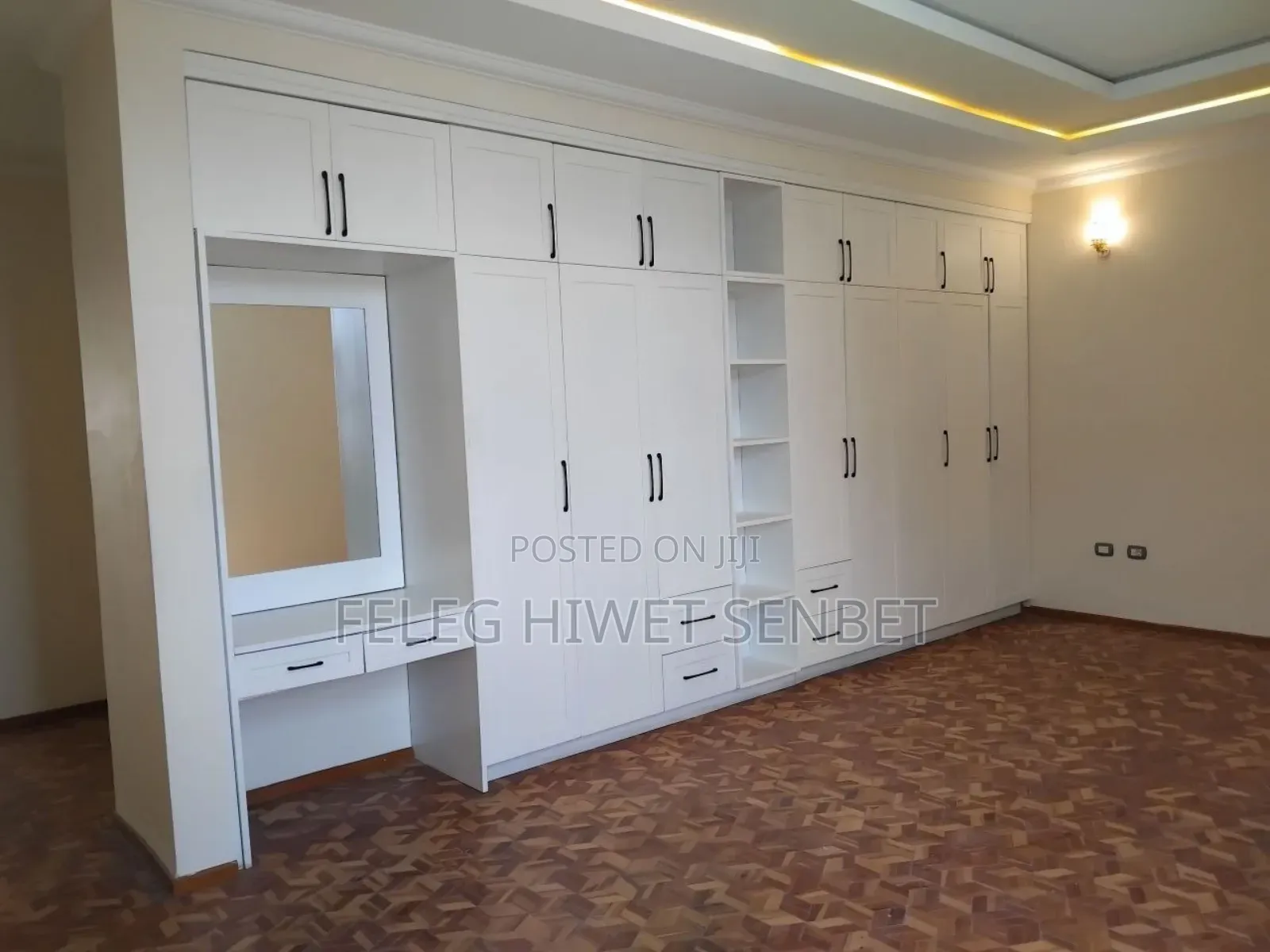 Furnished 5bdrm Villa in አአ, Bole for sale