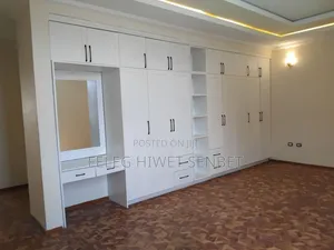 Furnished 5bdrm Villa in አአ, Bole for sale