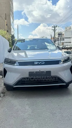 BYD Song Plus 2025 Gold