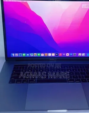 New Laptop Apple MacBook Pro 2017 16GB Intel Core I7 SSD 512GB