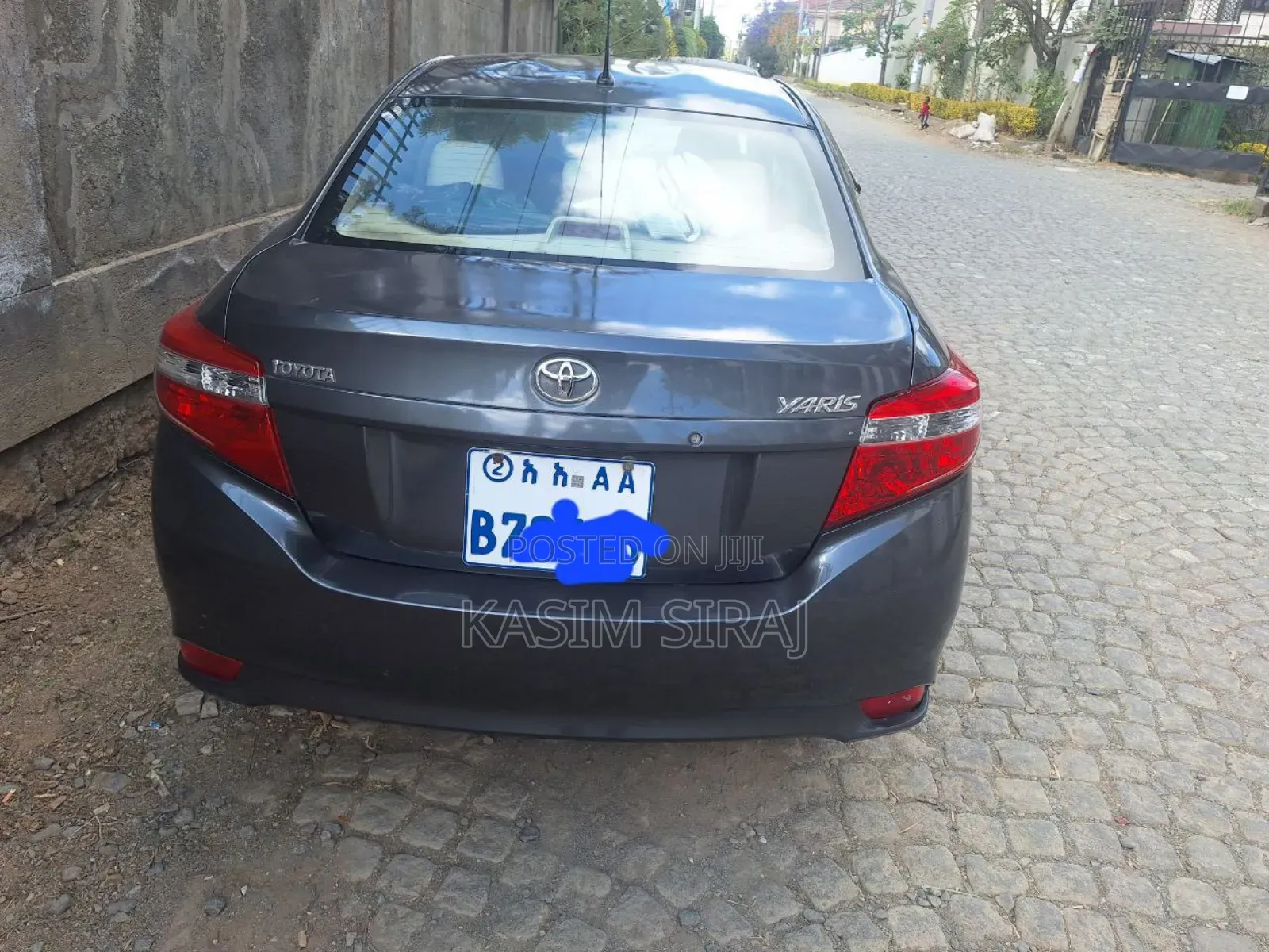 Toyota Yaris L Hatchback 5dr 2014 Gray