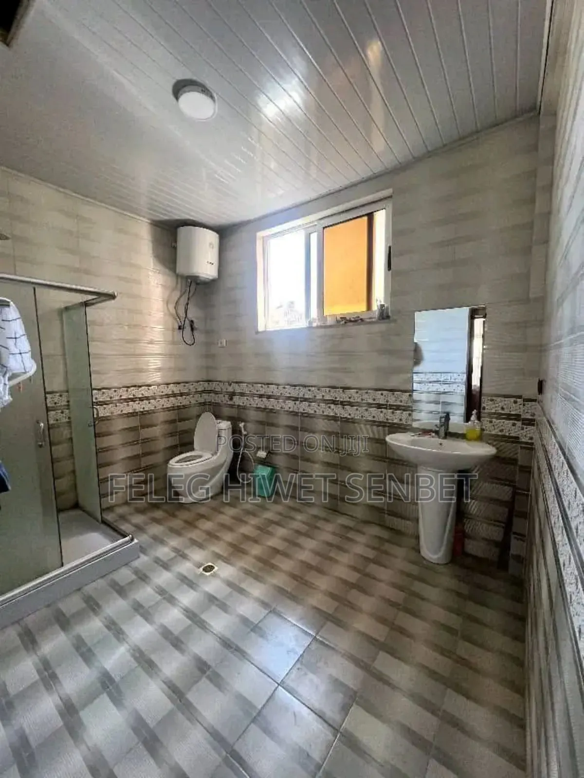 Furnished 6bdrm House in Aa, Bole for sale
