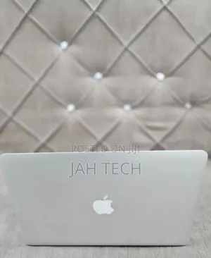 New Laptop Apple MacBook Air 2015 8GB Intel Core I5 SSD 128GB