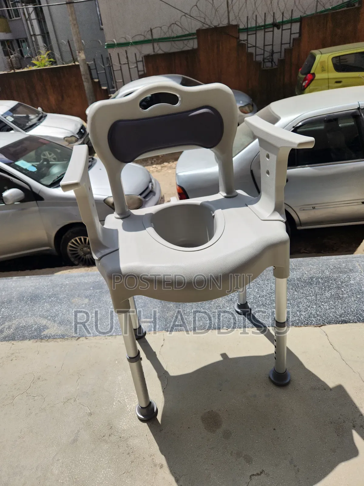 Commode Chair輕鬆brand New Toilet Chair輕巧commode Commode Chair Best