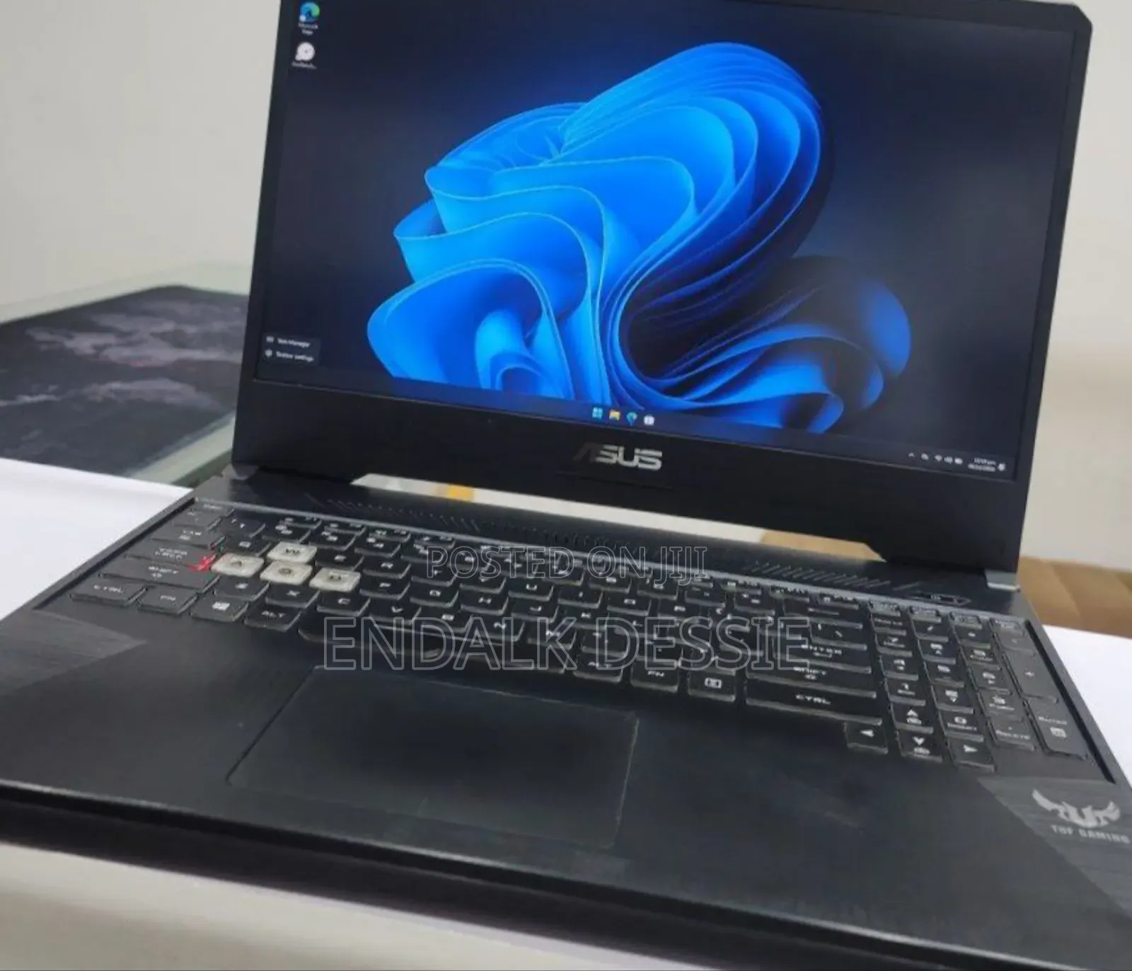 New Laptop Asus 16GB AMD Ryzen 7 SSD 512GB