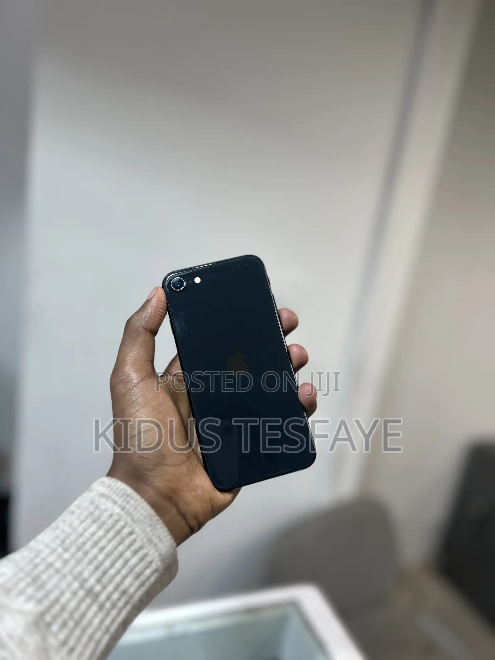 Apple iPhone SE (2020) 128 GB Black