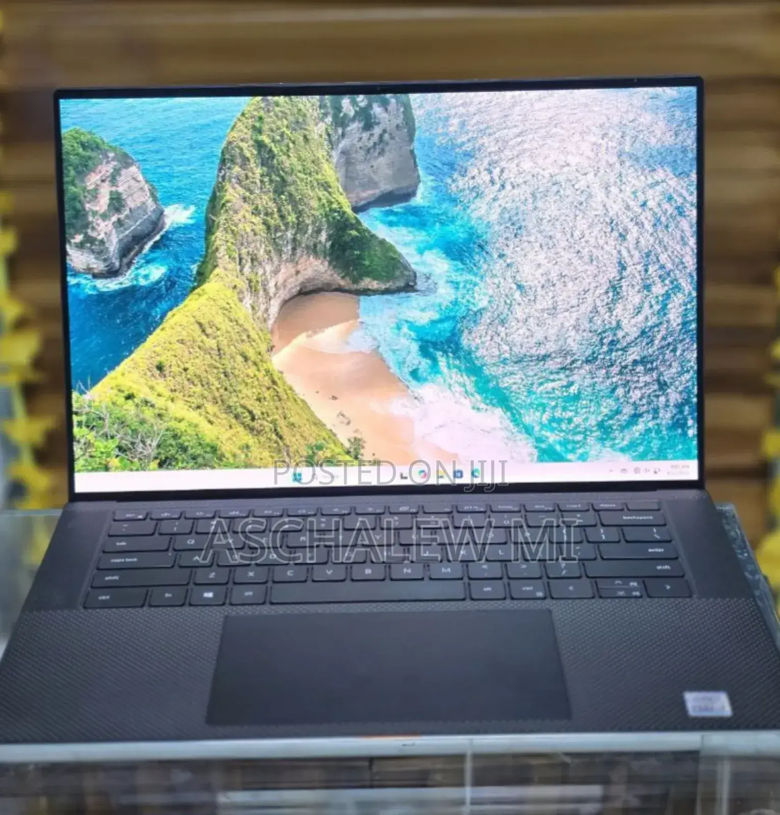 New Laptop Dell XPS 15 16GB Intel Core I7 SSD 512GB