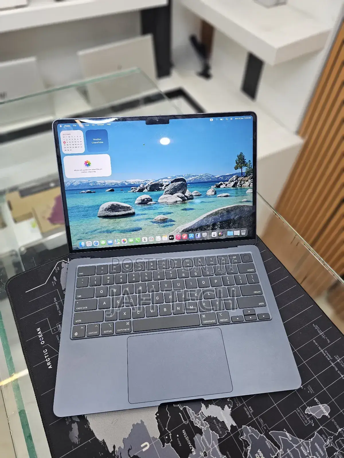 New Laptop Apple MacBook Air 2024 M3 13-Inch 8GB Apple M3 SSD 256GB