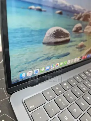 New Laptop Apple MacBook Air 2024 M3 13-Inch 8GB Apple M3 SSD 256GB