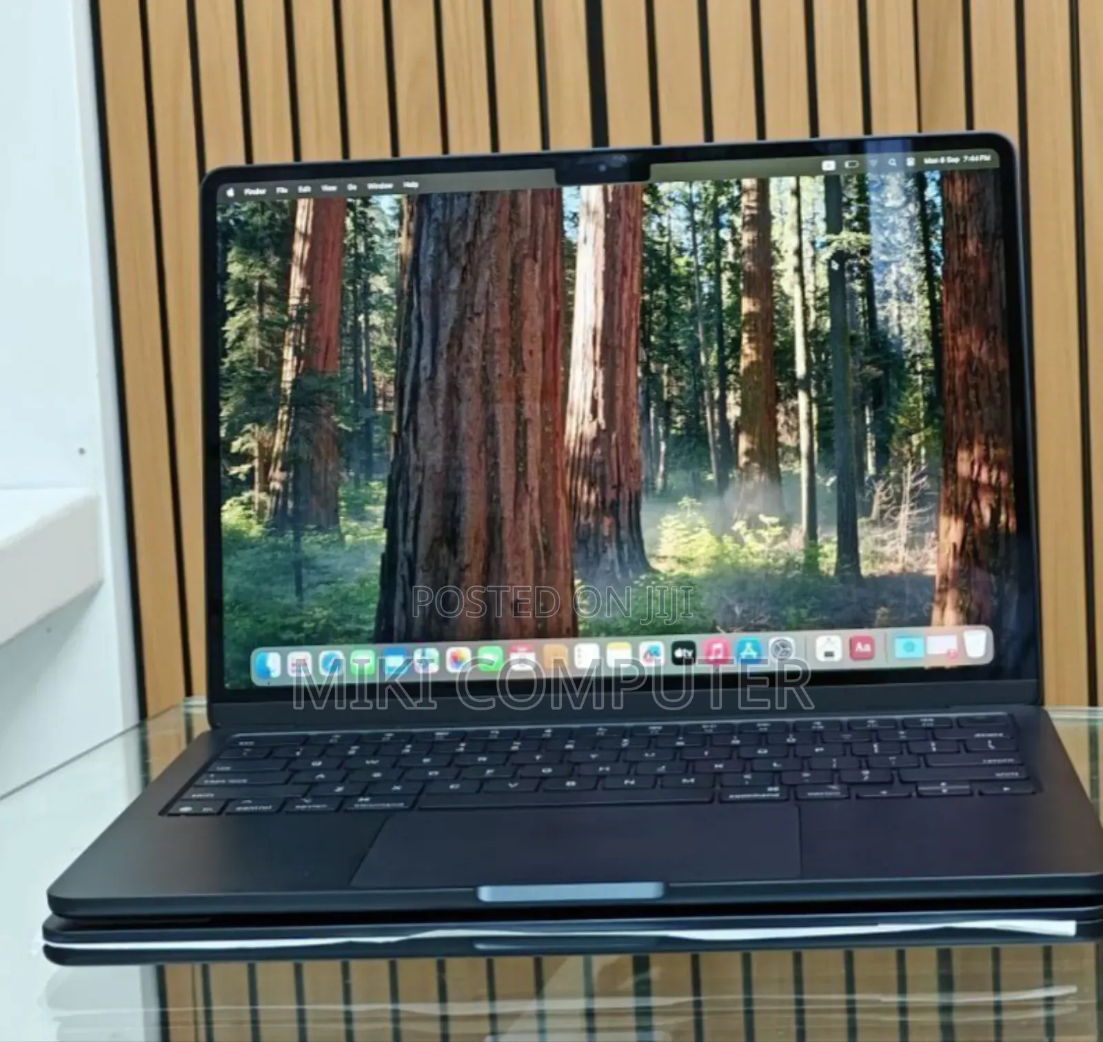 New Laptop Apple MacBook Air 2024 M3 13-Inch 8GB Intel SSD 256GB