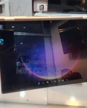 New Laptop HP OmniBook 5 Flip 16GB Intel Core Ultra 7 SSD 1T