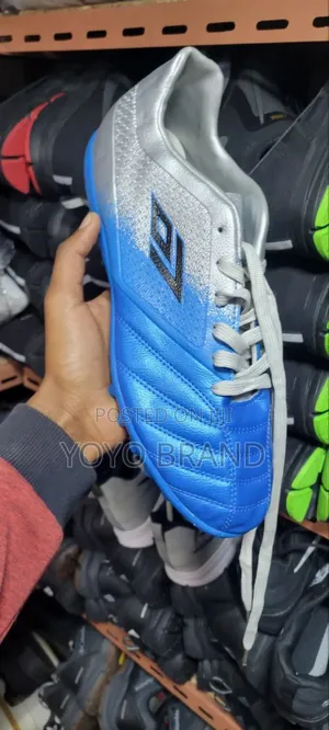 New Umbro Futsal Soccer Cleats Shoes