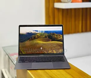 New Laptop Apple MacBook Air 8GB Apple M1 Pro SSD 1T