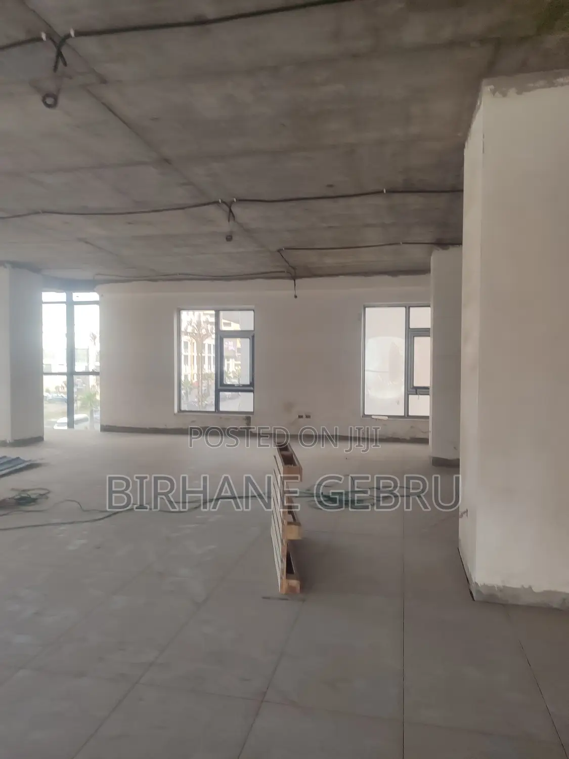 Car Show Room for Rent