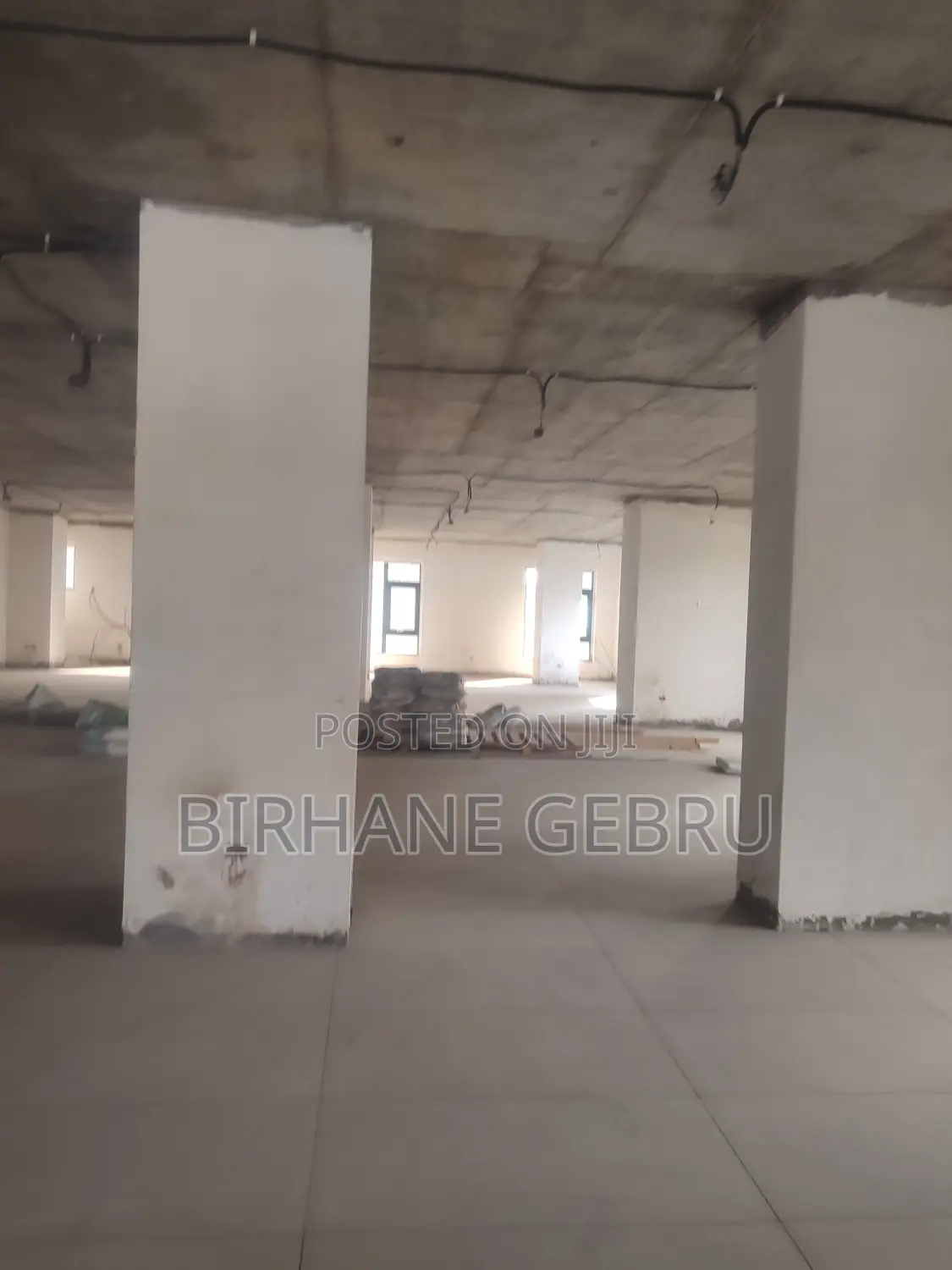 Car Show Room for Rent