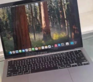 New Laptop Apple MacBook Pro 2020 8GB Intel Core I5 SSD 256GB
