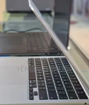 New Laptop Apple MacBook Air 2022 M2 8GB Apple M2 SSD 256GB