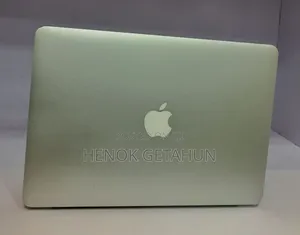 New Laptop Apple MacBook Air 2012 4GB Intel Core I5 SSD 72GB