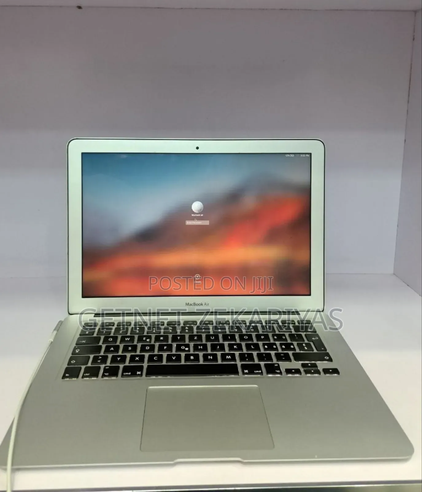 New Laptop Apple MacBook Air 2012 4GB Intel Core I5 SSD 72GB
