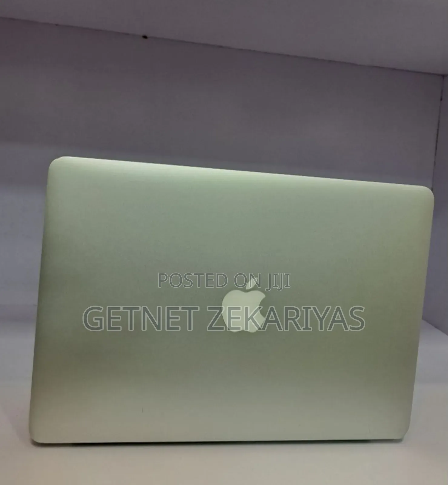 New Laptop Apple MacBook Air 2012 4GB Intel Core I5 SSD 72GB