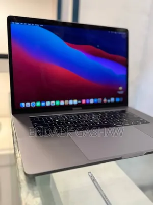 New Laptop Apple MacBook Pro 2016 16GB Intel Core I7 SSD 256GB