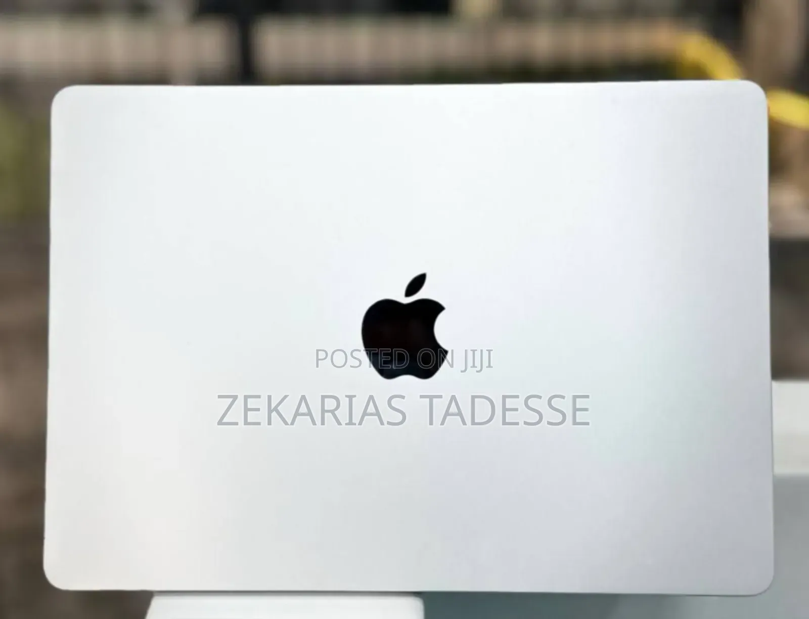 New Laptop Apple MacBook Air 2022 M2 8GB Apple M2 SSD 256GB