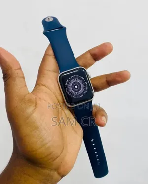 Apple Watch Se 2 (44mm) – Clean, Original, Battery Strong