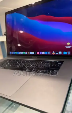 New Laptop Apple MacBook Pro 2016 8GB Intel Core I7 SSD 256GB