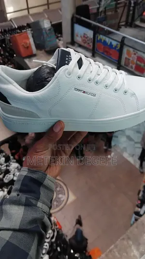 Tommy Shoes