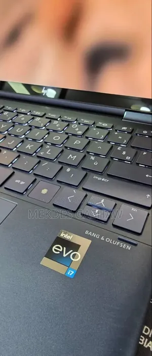 New Laptop HP Spectre 16GB Intel Core I7 SSD 1T