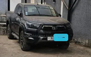 Toyota Hilux 2021 Gray