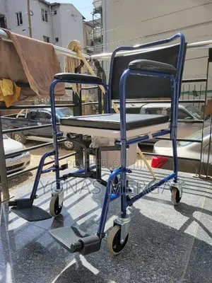 Multipurpose Commode Wheelchair commode Pot Available commode/Shower