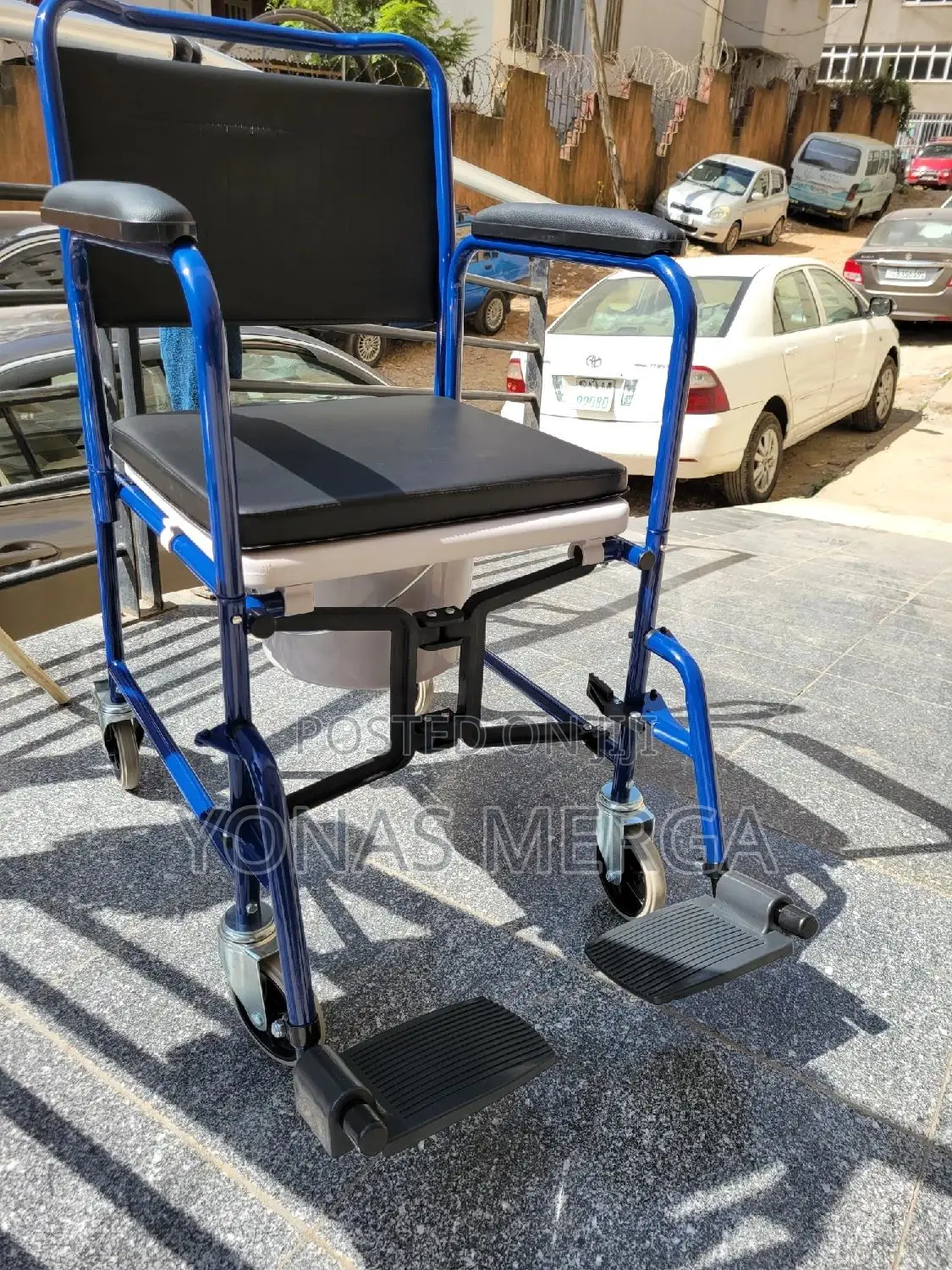 Toilet Chair台爻wheelchair With Removable Armrest,Commode Bin, Leg Rests