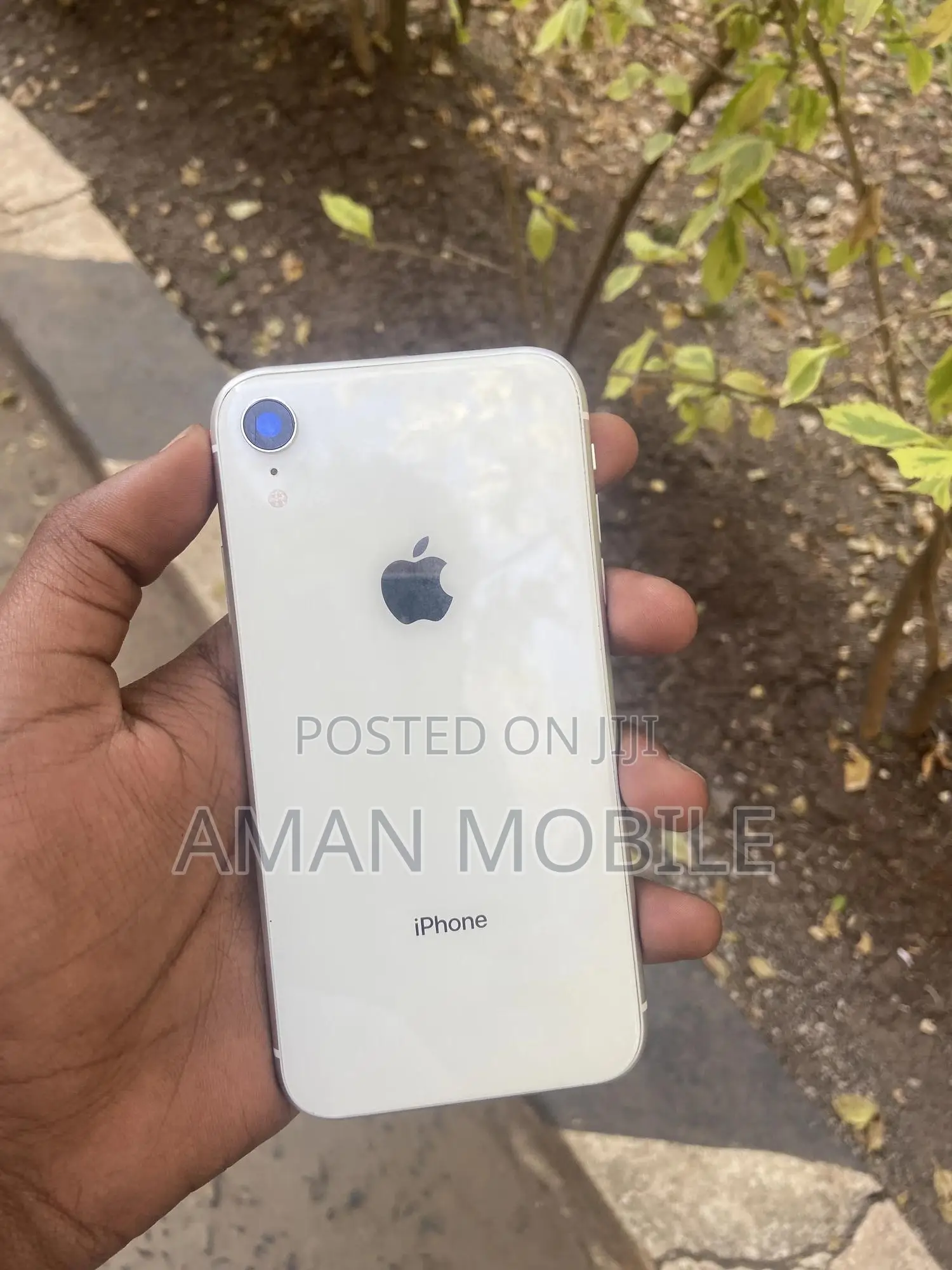 Apple iPhone XR 64 GB White