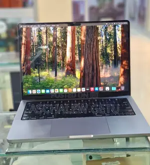 New Laptop Apple MacBook Pro M1 32GB Apple M1 Pro SSD 512GB