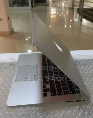 New Laptop Apple MacBook Air 2017 8GB Intel Core I5 SSD 128GB