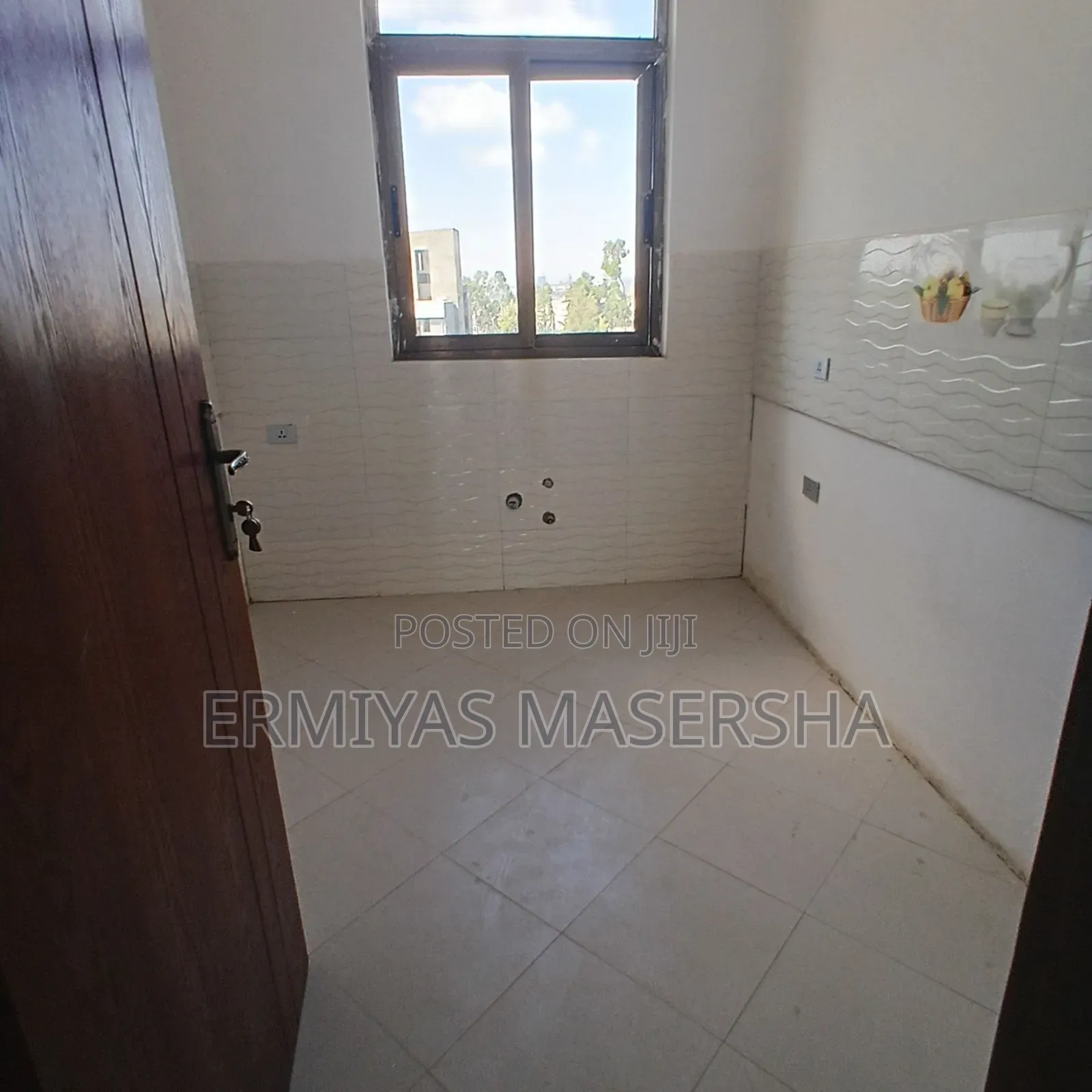 Furnished 3bdrm Apartment in Yeka for sale