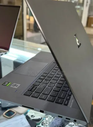 New Laptop HP Stream Notebook 8GB Intel Core I7 SSD 1T