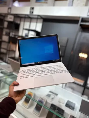 New Laptop Microsoft Surface 8GB Intel Core I5 SSD 256GB