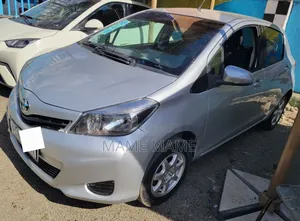 Toyota Yaris 2012 Silver