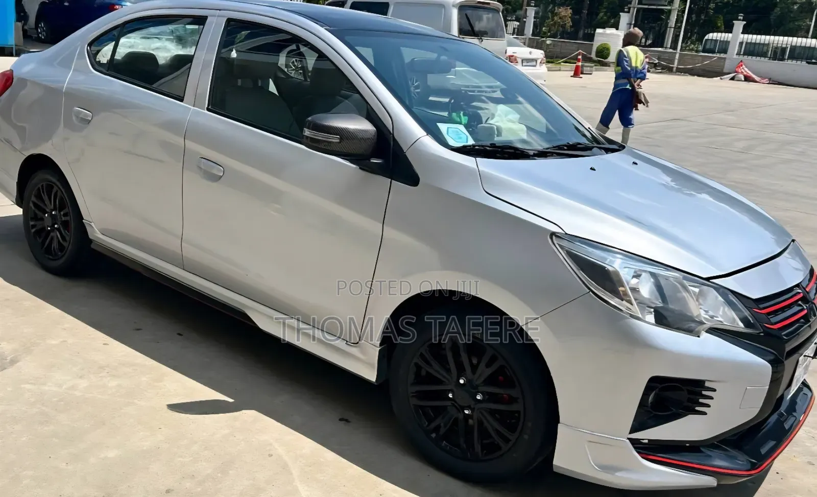 Mitsubishi Attrage 2023 Silver