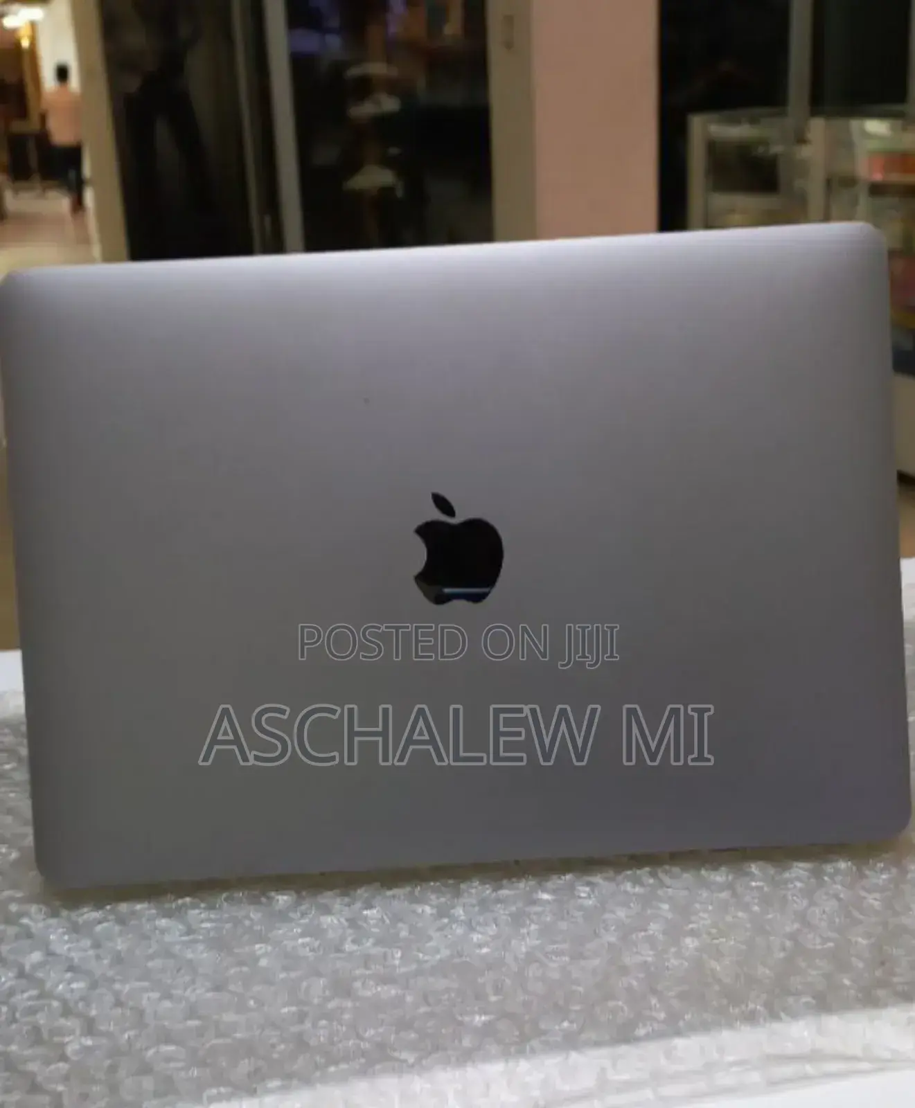 New Laptop Apple MacBook Pro M1 8GB Apple M1 Pro SSD 256GB
