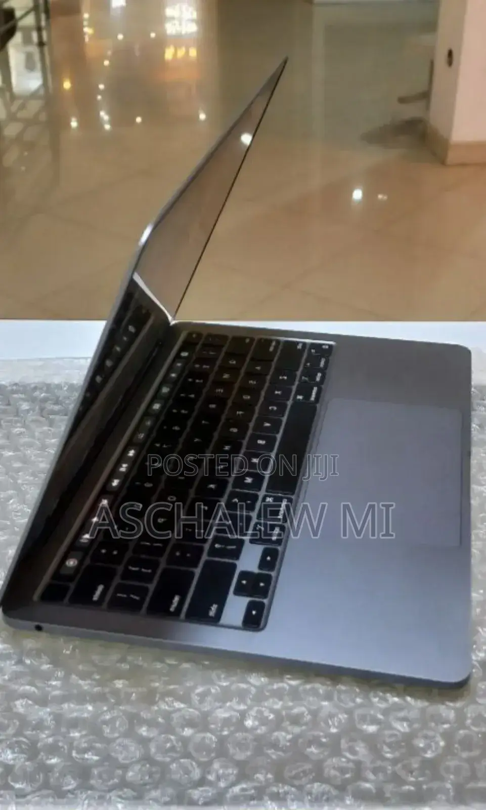 New Laptop Apple MacBook Pro M1 8GB Apple M1 Pro SSD 256GB
