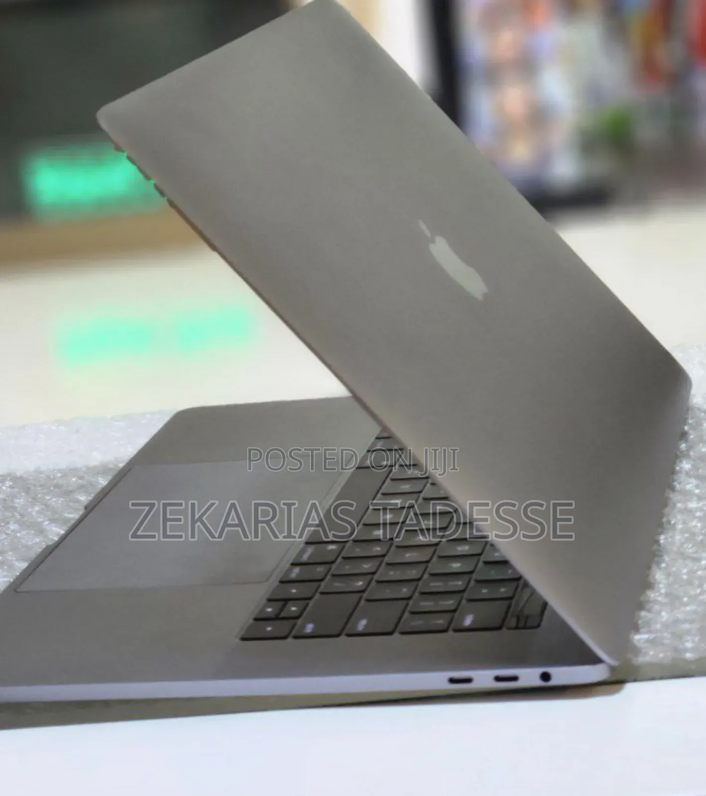 New Laptop Apple MacBook Pro 2017 16GB Intel Core I7 SSD 512GB