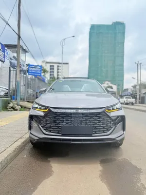 New BYD Tang DM-i 2025 Beige