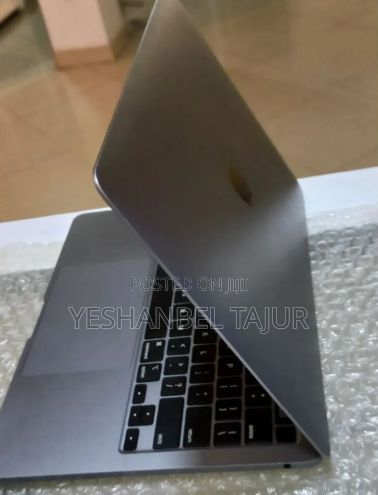 New Laptop Apple MacBook Pro 2017 8GB Intel Pentium SSD 256GB